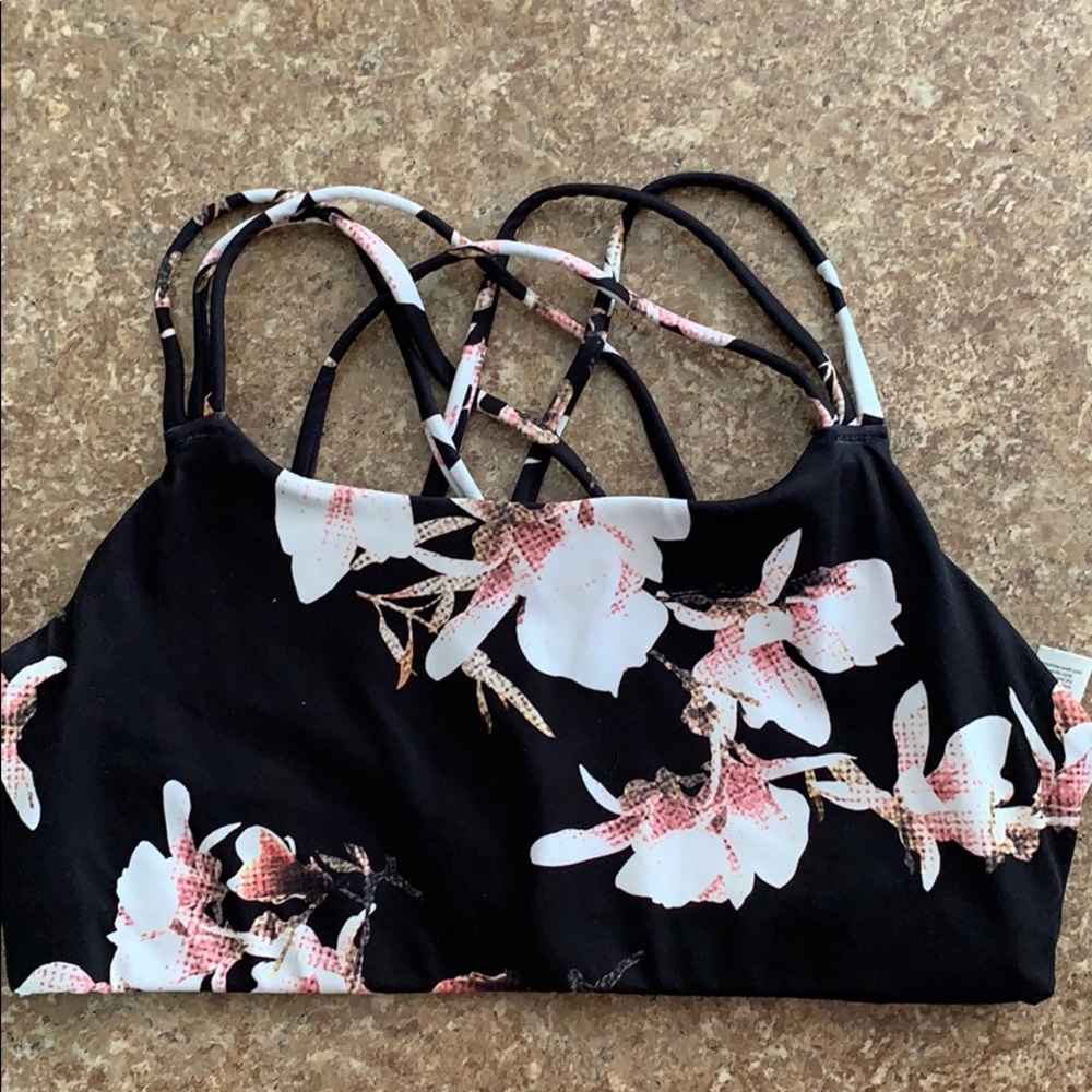 Athleta hyper focused sports bra